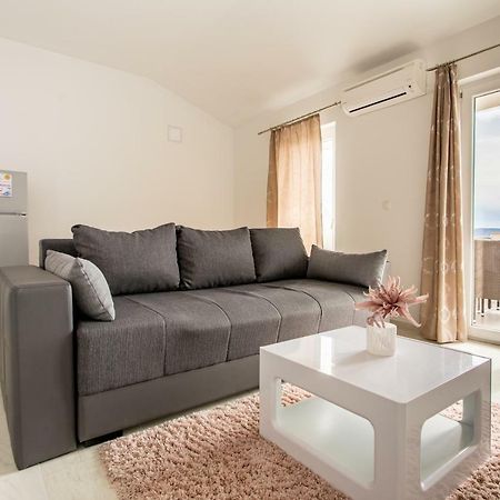 Apartmani Marija Jakir เบรลา ภายนอก รูปภาพ