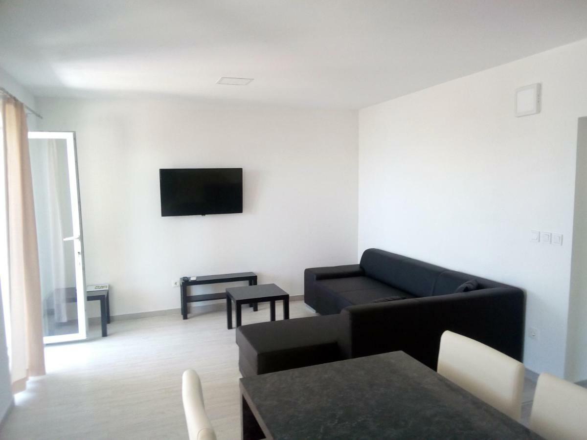 Apartmani Marija Jakir เบรลา ภายนอก รูปภาพ