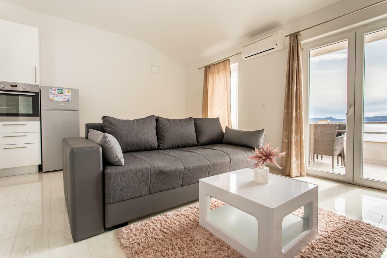 Apartmani Marija Jakir เบรลา ภายนอก รูปภาพ