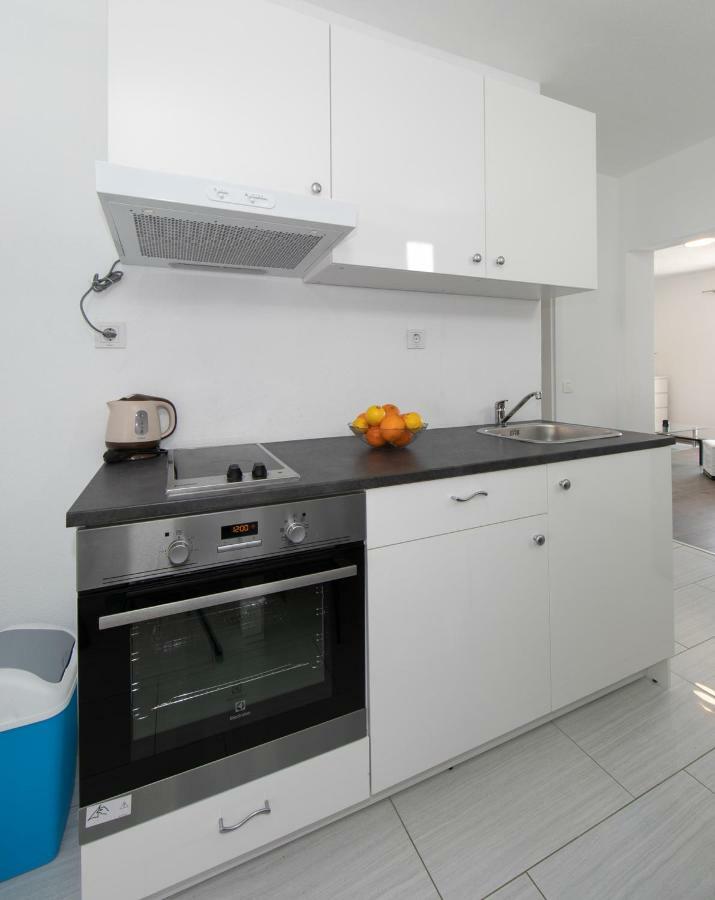 Apartmani Marija Jakir เบรลา ภายนอก รูปภาพ