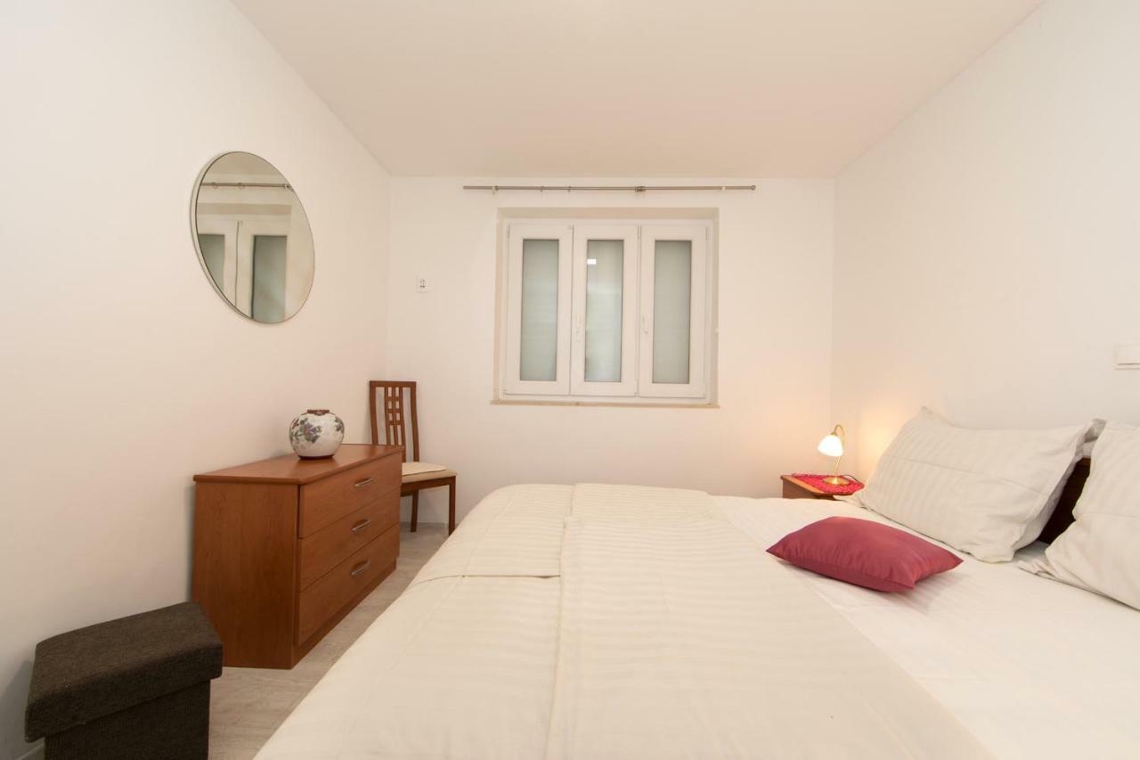 Apartmani Marija Jakir เบรลา ภายนอก รูปภาพ
